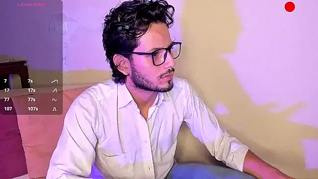 Nicholasrodrii online show from December 2024 10:47:02 PM