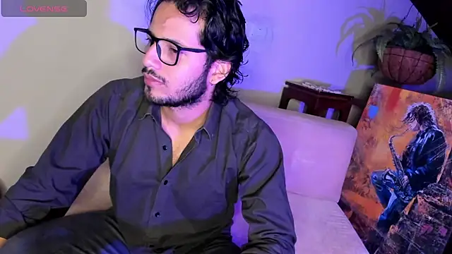 Nicholasrodrii online show from January 2025 09:56:01 AM