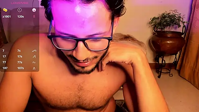 Nicholasrodrii online show from January 2025 01:43:02 AM