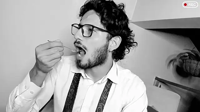 Nicholasrodrii online show from March 2025 03:36:02 AM