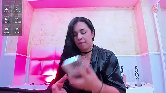 Snapshot of brianaGuzman chatting on January 2025 04:55:02 PM brianaGuzman online show from January 2025 04:55:02 PM