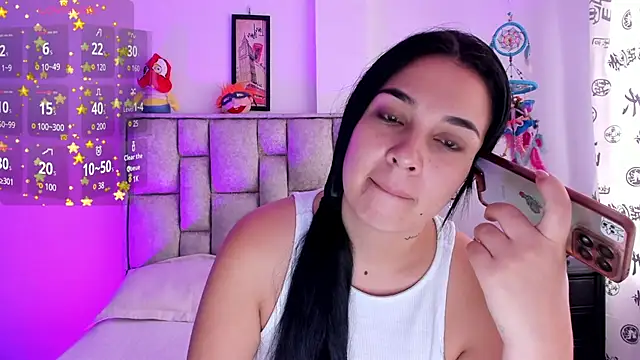 brianaGuzman online show from November 2025 02:20:01 PM