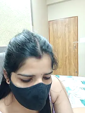 Snapshot of aaliya_bhattt chatting on January 2025 08:07:02 AM aaliya bhattt online show from January 2025 08:07:02 AM