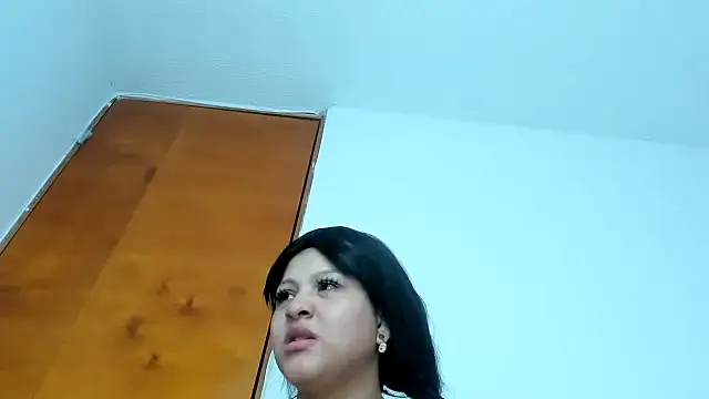 Snapshot of Natalycarter chatting on October 2025 05:02:02 PM Natalycarter online show from October 2025 05:02:02 PM