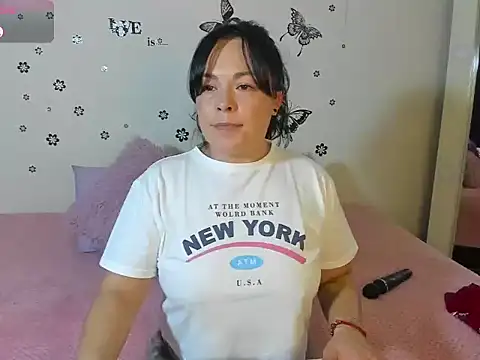 MIA BIANCCO online show from January 2025 02:20:02 AM