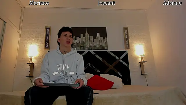 nakedfoam1 online show from September 2025 03:28:02 AM