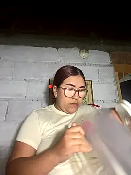 dafne19  online show from October 2025 05:17:02 AM