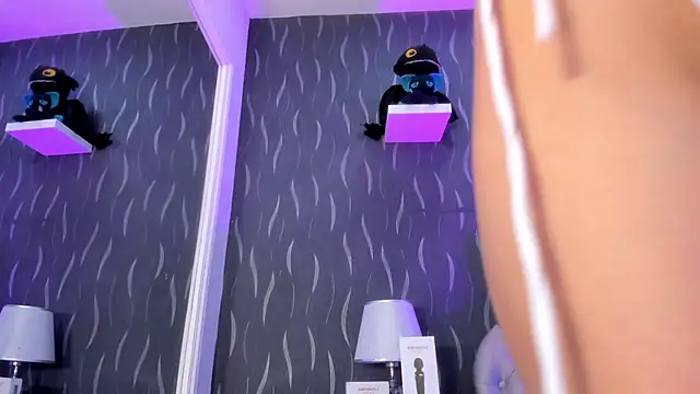 LiaFlowers online show from January 2025 04:25:01 AM