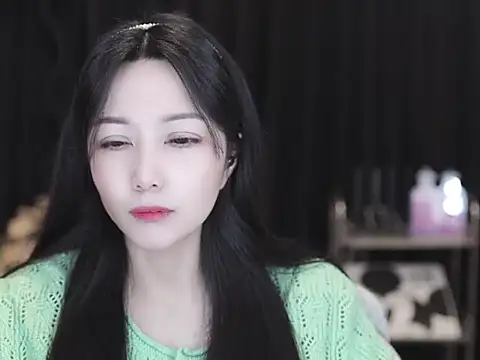 Nuyoah-77 online show from February 2026 03:22:01 PM