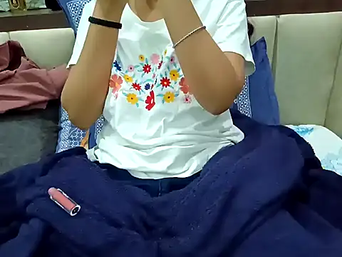 GoldnessAishu online show from December 2024 08:14:02 PM