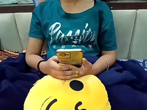 GoldnessAishu online show from December 2024 05:15:02 PM