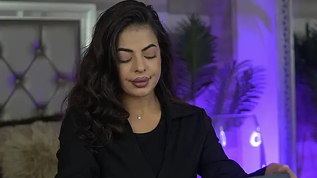 KeylaConner online show from December 2025 06:21:02 AM