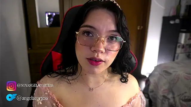 Snapshot of angela_cortes_ chatting on October 2025 02:48:02 AM angela cortes online show from October 2025 02:48:02 AM