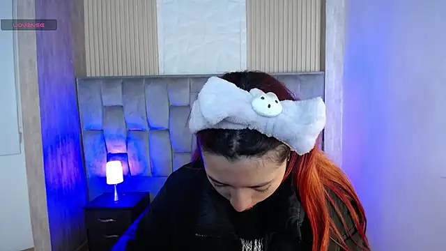 Mia Rinn online show from October 2025 01:55:01 PM