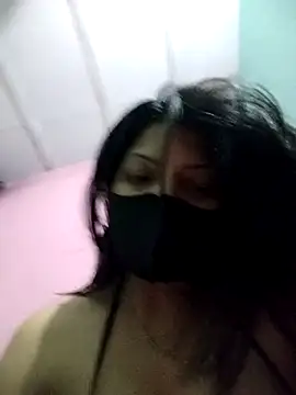 Snapshot of Hotty-Divya chatting on April 2026 03:05:01 PM Hotty-Divya online show from April 2026 03:05:01 PM
