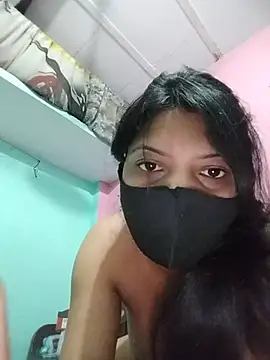 Snapshot of Hotty-Divya chatting on May 2026 03:25:01 AM Hotty-Divya online show from May 2026 03:25:01 AM