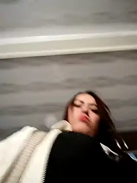 Lesly 10- online show from November 2025 03:55:01 PM