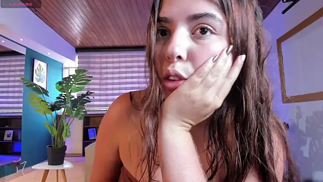 Snapshot of Lyssa_Muller chatting on October 2025 12:55:02 PM Lyssa Muller online show from October 2025 12:55:02 PM