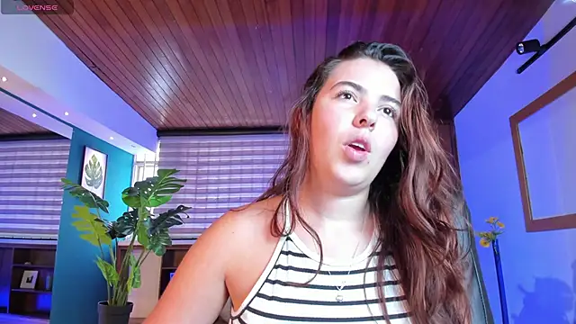Snapshot of Lyssa_Muller chatting on October 2025 01:20:01 PM Lyssa Muller online show from October 2025 01:20:01 PM