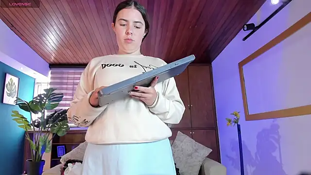 Snapshot of Lyssa_Muller chatting on October 2025 02:29:01 PM Lyssa Muller online show from October 2025 02:29:01 PM