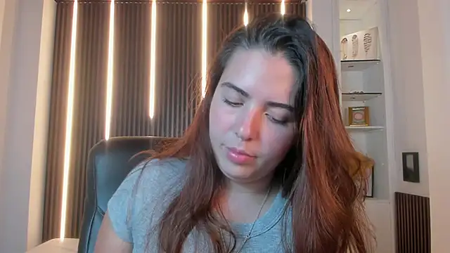 Snapshot of Lyssa_Muller chatting on October 2025 07:18:01 PM Lyssa Muller online show from October 2025 07:18:01 PM