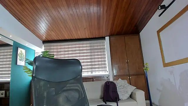 Snapshot of Lyssa_Muller chatting on November 2025 01:33:02 PM Lyssa Muller online show from November 2025 01:33:02 PM