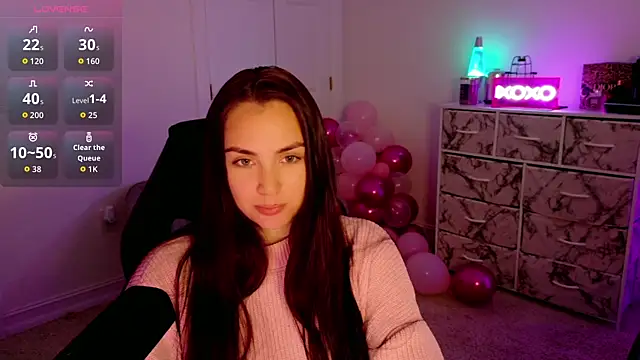 sweetsariaah online show from January 2026 06:01:01 PM