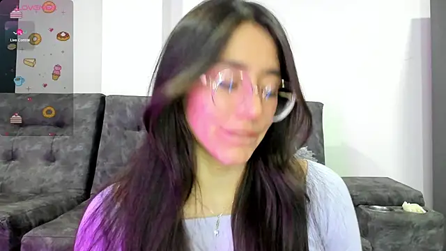 emmadiaz1 online show from January 2025 12:02:01 AM