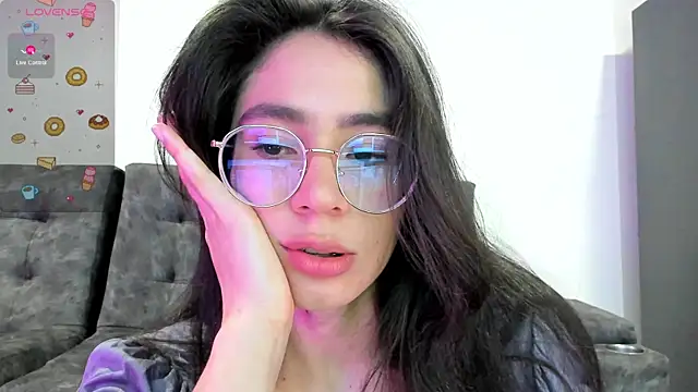 emmadiaz1 online show from January 2025 02:27:01 AM