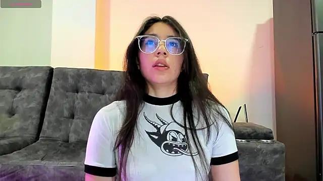 emmadiaz1 online show from February 2026 01:36:02 AM