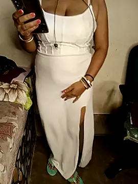 Sony-Model online show from November 2025 05:17:01 PM