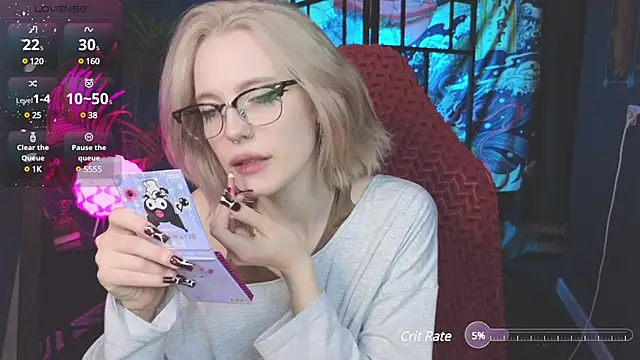 Snapshot of Crackling_Tatii chatting on March 2025 04:10:01 AM Crackling Tatii online show from March 2025 04:10:01 AM