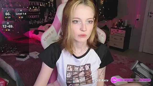 Snapshot of Crackling_Tatii chatting on September 2025 06:31:02 PM Crackling Tatii online show from September 2025 06:31:02 PM