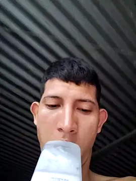 Valentinacuc online show from October 2025 11:19:01 AM