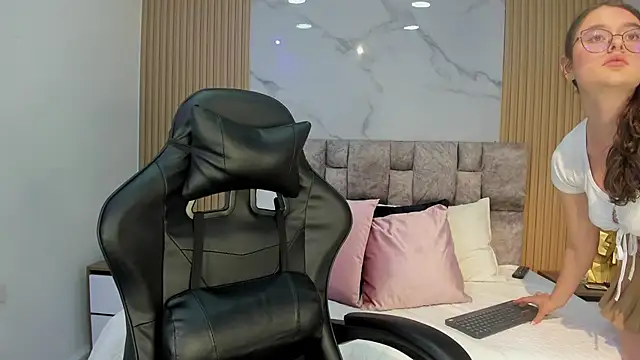 Snapshot of Khalifa_fletcher chatting on January 2025 01:33:01 AM Khalifa fletcher online show from January 2025 01:33:01 AM