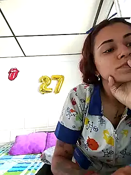 Snapshot of caroline0997 chatting on January 2025 06:27:01 PM caroline0997 online show from January 2025 06:27:01 PM