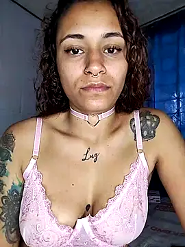 Snapshot of caroline0997 chatting on November 2025 08:22:02 PM caroline0997 online show from November 2025 08:22:02 PM