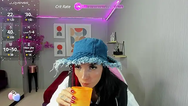 Snapshot of Dafne_huges chatting on December 2024 06:06:02 PM Dafne huges online show from December 2024 06:06:02 PM