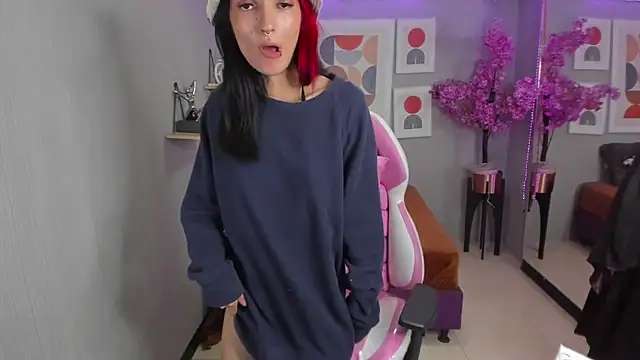 Snapshot of Dafne_huges chatting on January 2025 10:34:01 PM Dafne huges online show from January 2025 10:34:01 PM