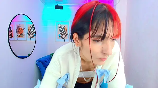 Snapshot of Dafne_huges chatting on September 2025 07:36:01 PM Dafne huges online show from September 2025 07:36:01 PM