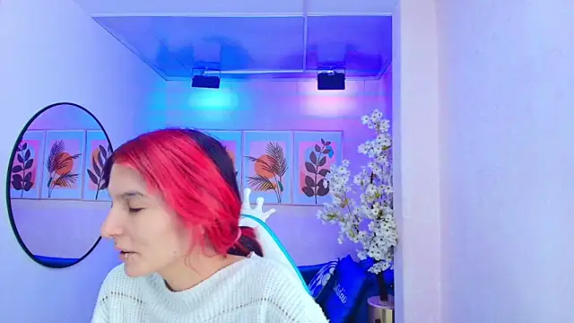 Snapshot of Dafne_huges chatting on September 2025 07:39:02 PM Dafne huges online show from September 2025 07:39:02 PM