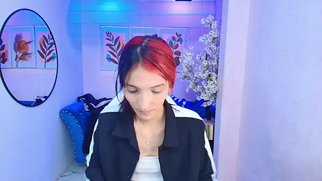 Snapshot of Dafne_huges chatting on September 2025 07:52:01 PM Dafne huges online show from September 2025 07:52:01 PM