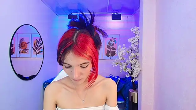 Snapshot of Dafne_huges chatting on September 2025 07:40:02 PM Dafne huges online show from September 2025 07:40:02 PM