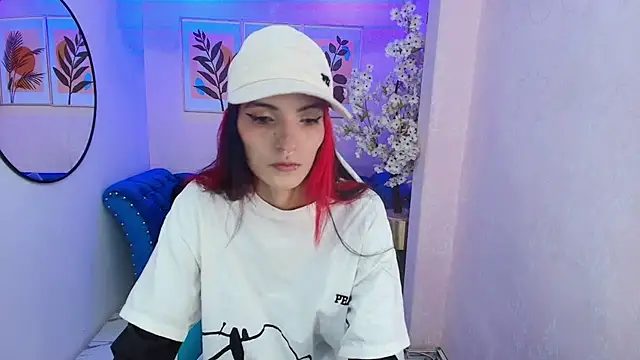 Snapshot of Dafne_huges chatting on October 2025 07:43:01 PM Dafne huges online show from October 2025 07:43:01 PM