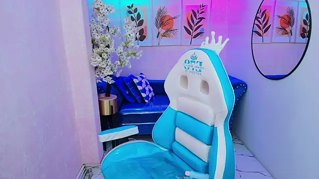 Snapshot of Dafne_huges chatting on October 2025 07:18:01 PM Dafne huges online show from October 2025 07:18:01 PM