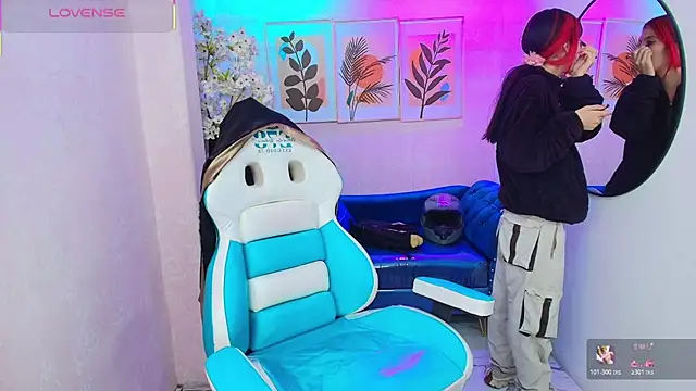 Snapshot of Dafne_huges chatting on November 2025 07:04:02 PM Dafne huges online show from November 2025 07:04:02 PM