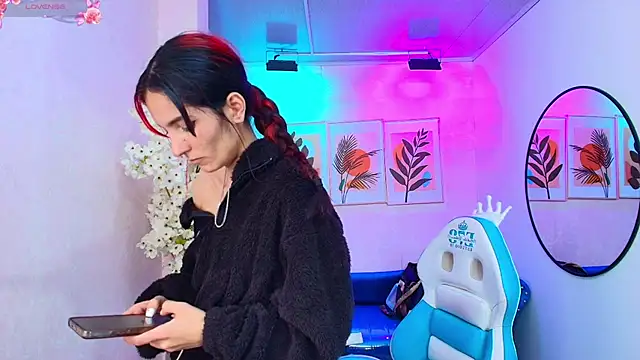 Snapshot of Dafne_huges chatting on November 2025 07:12:01 PM Dafne huges online show from November 2025 07:12:01 PM