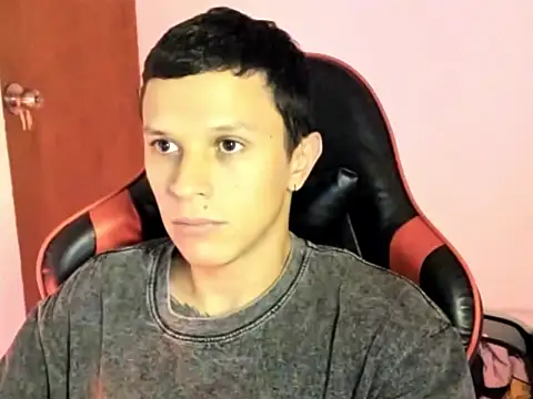 Snapshot of goodboy69l chatting on February 2026 03:35:01 PM goodboy69l online show from February 2026 03:35:01 PM