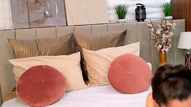 Snapshot of AvaLanne_ chatting on January 2025 07:31:01 PM AvaLanne online show from January 2025 07:31:01 PM