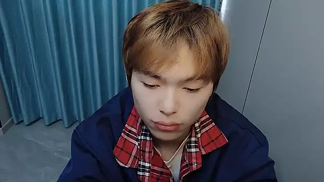 Snapshot of xiaottt1918 chatting on April 2026 07:17:02 AM xiaottt1918 online show from April 2026 07:17:02 AM